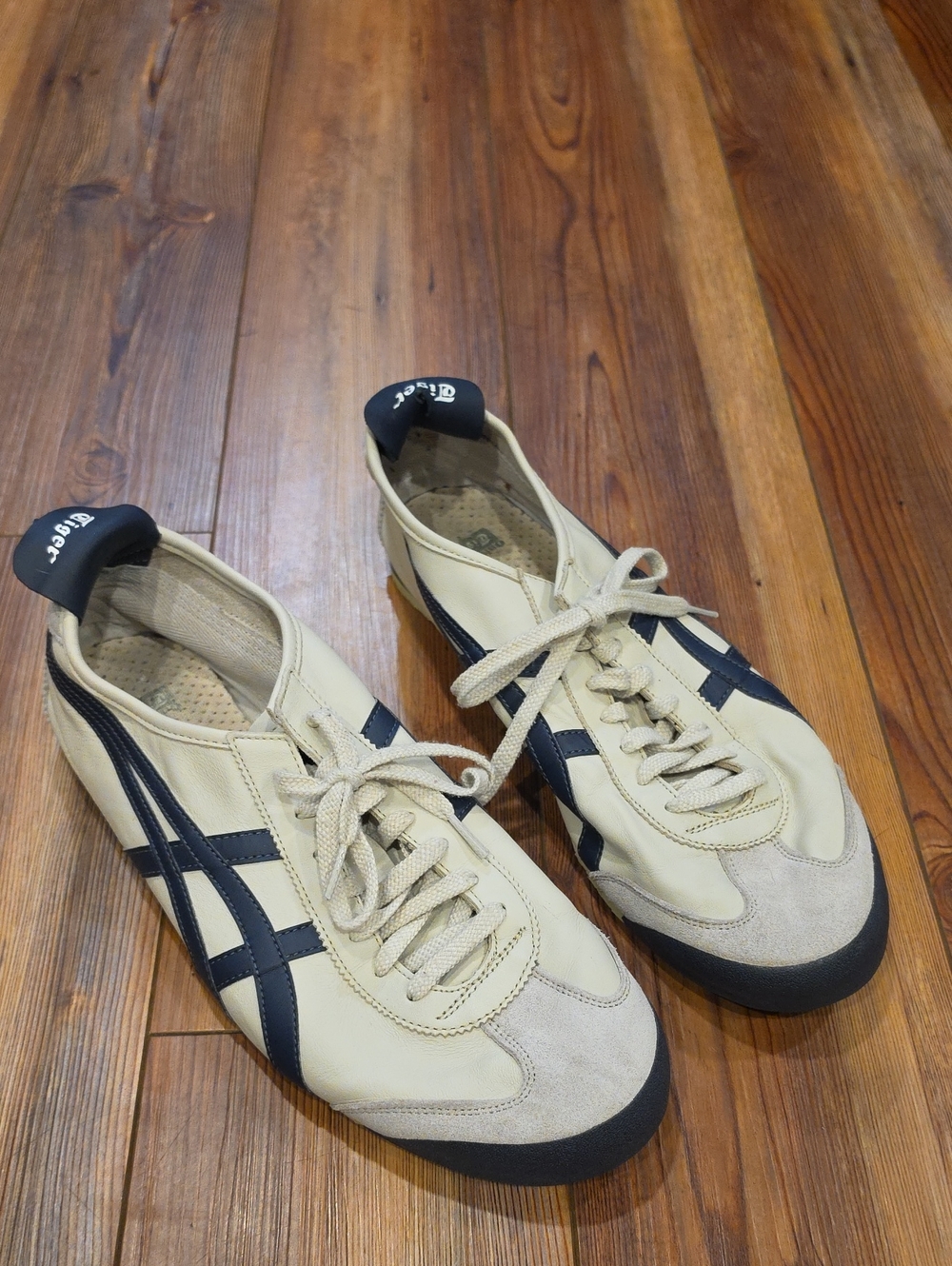 Men’s Onitsuka Tiger Birch Navy Retro Sneakers / Athletic Shoes